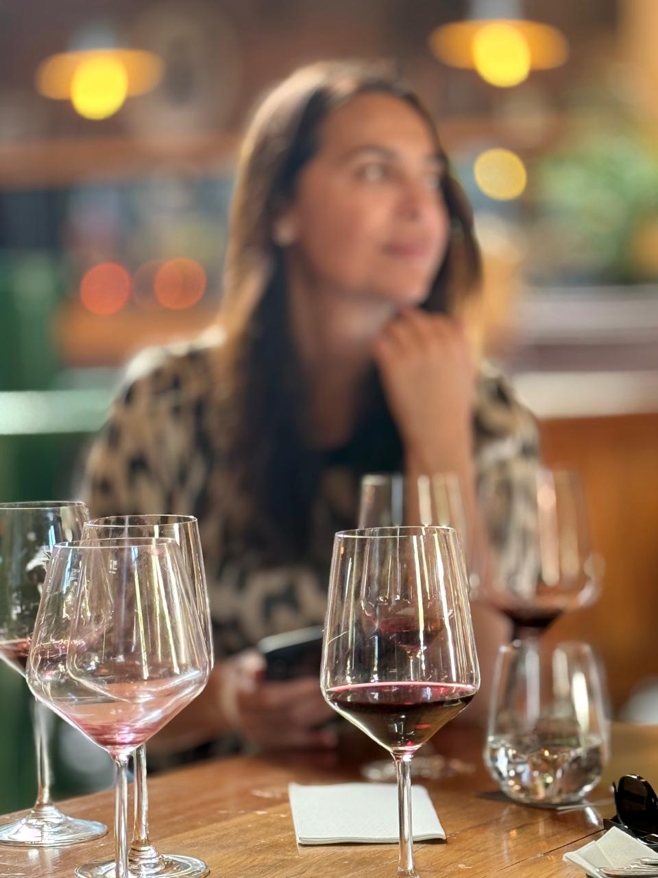 Entrevista: Pensar el vino, experiencia, percepción y cultura en la mirada de Claudia Gacitúa